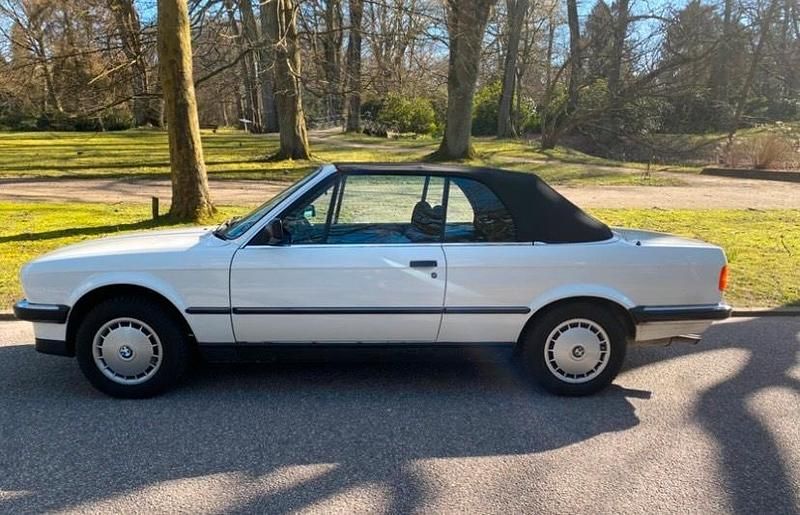 Weiß Gebraucht 1988 BMW 320 Cabriolet Basis Cabrio | 23.500 € - Bild 1/4