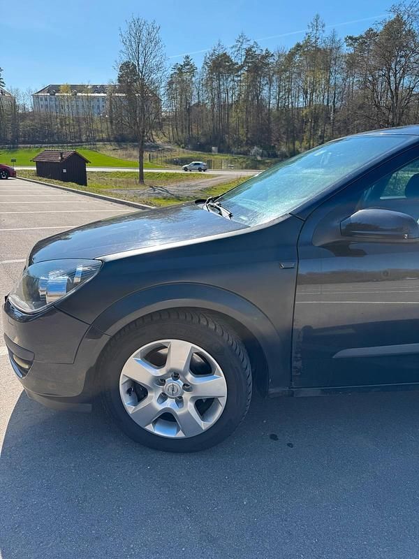 Gebraucht Opel Astra 150 PS (110 kW) 2004 Schwarz Kombi