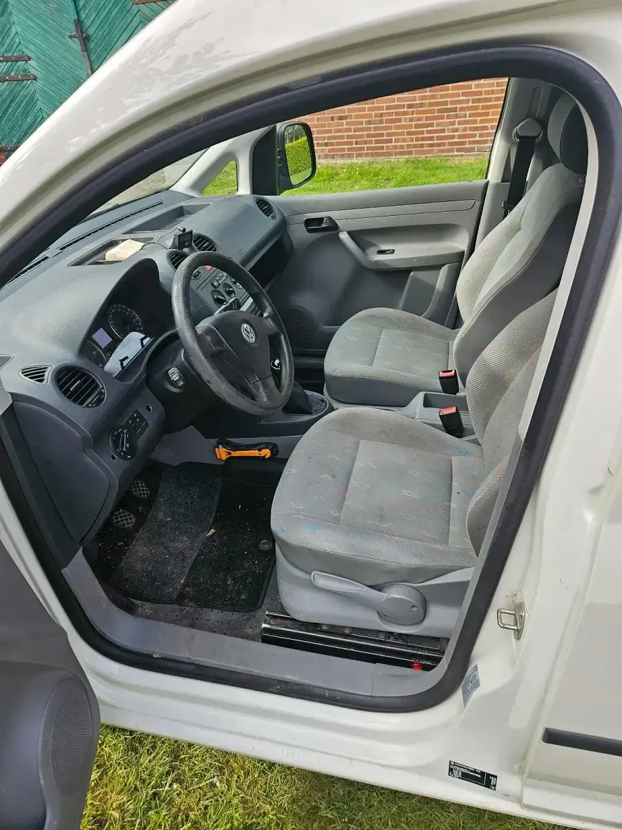 Gebraucht VW Caddy 69 PS (50 kW) 2010 Weiß Van / Kleinbus