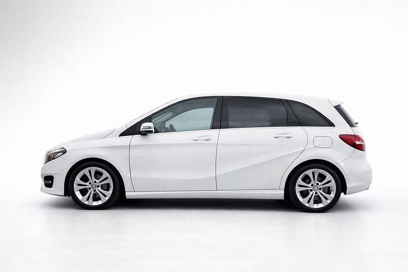 Gebraucht Mercedes B180 Urban 122 PS (89 kW) 2015 Weiß Van / Kleinbus