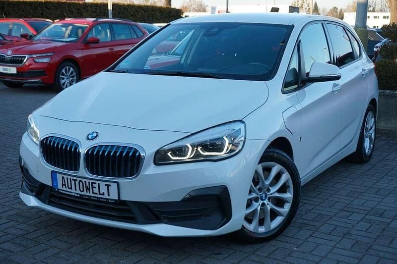 Weiß Gebraucht 2018 BMW 225 iPerformance Van / Kleinbus | 15.990 € (Fairer Preis) - Bild 1/4