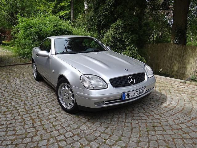 Gebraucht Mercedes SLK230 193 PS (141 kW) 1997 Silber metallic Cabrio