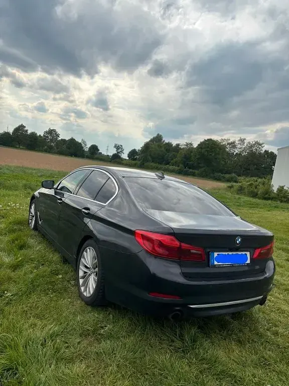 Gebraucht BMW 520 Luxury Line 190 PS (139 kW) 2017 Grau Limousine