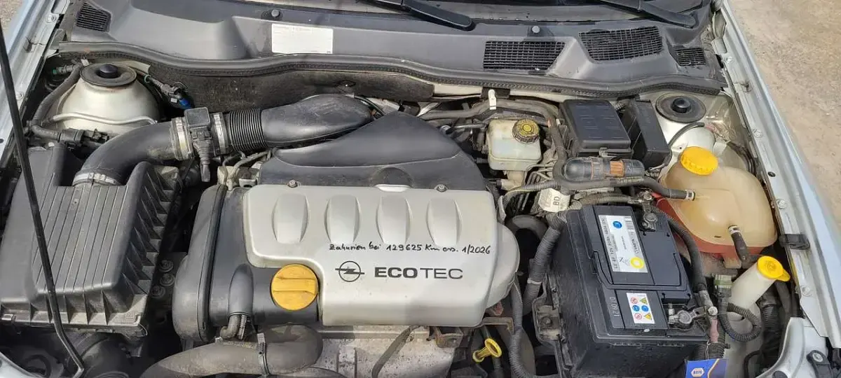 Gebraucht Opel Astra Sport 116 PS (85 kW) 2000 Silber Coupé