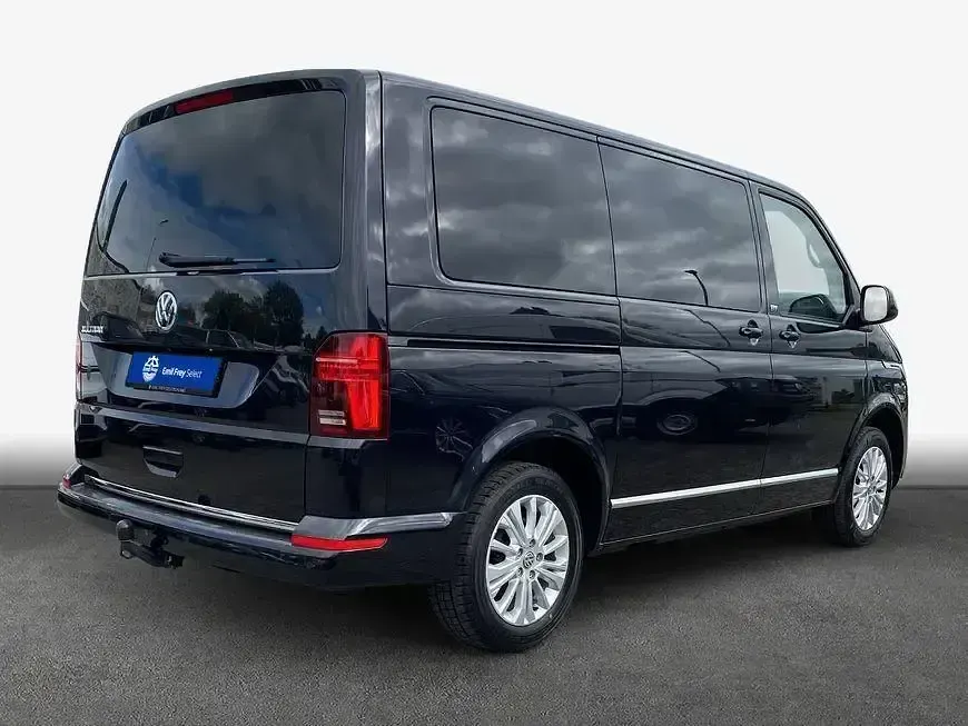 Begagnad VW Multivan Comfortline 150 HK (110 kW) 2021 Svart Minibuss