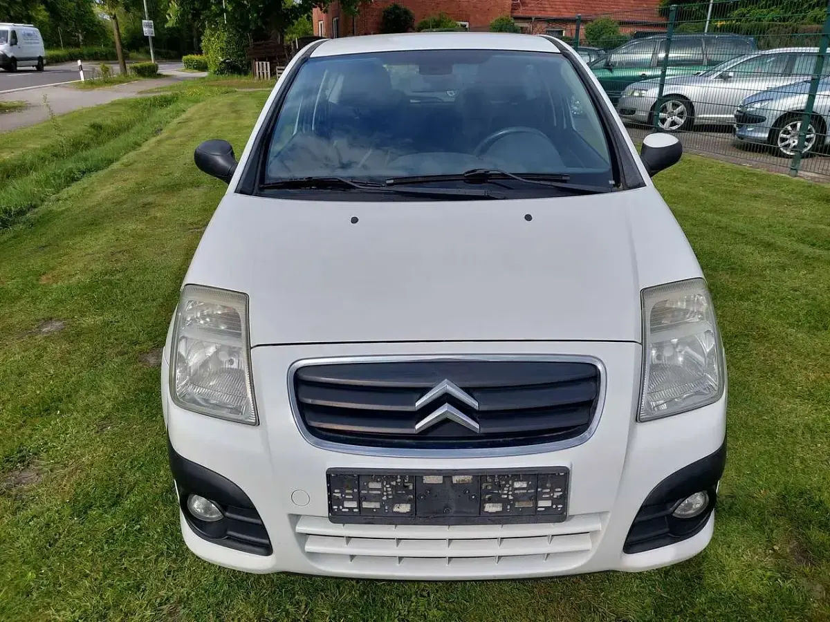 Gebraucht Citroën C2 VTR Sport 73 PS (53 kW) 2009 Lack weiss banquise/deckende Kleinwagen