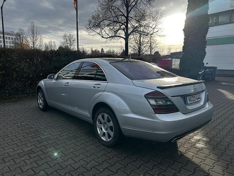 Silber Gebraucht 2008 Mercedes S350 Limousine | 8.500 € (Superpreis) - Bild 1/4