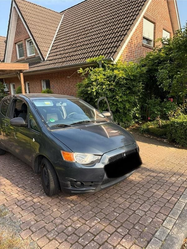 Grau Gebraucht 2009 Mitsubishi Colt Kleinwagen | 1.100 € (Superpreis) - Bild 1/4