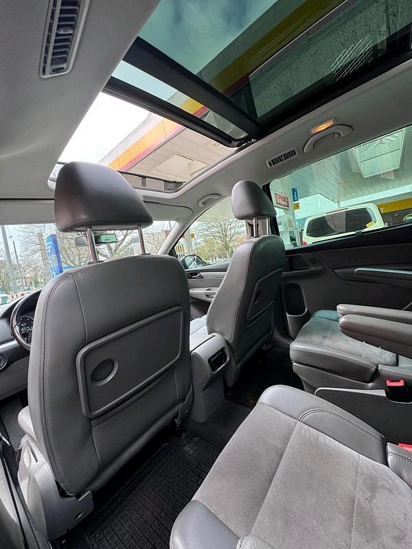 Gebraucht VW Sharan 177 PS (130 kW) 2012 Blau Van / Kleinbus