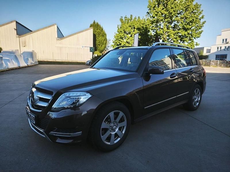Gebraucht Mercedes GLK250 204 PS (150 kW) 2014 Braun SUV