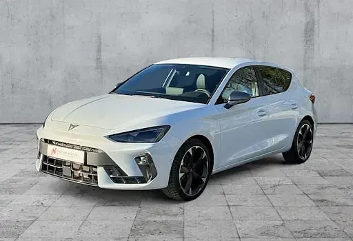 Usata Cupra Leon 150 CV (110 kW) 2025 Bianco Berlina