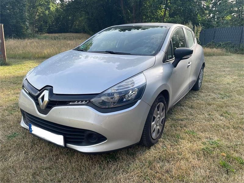 Gebraucht 2015 Renault Clio IV Expression Limousine | 8.000 € (Etwas zu teuer) - Bild 1/4