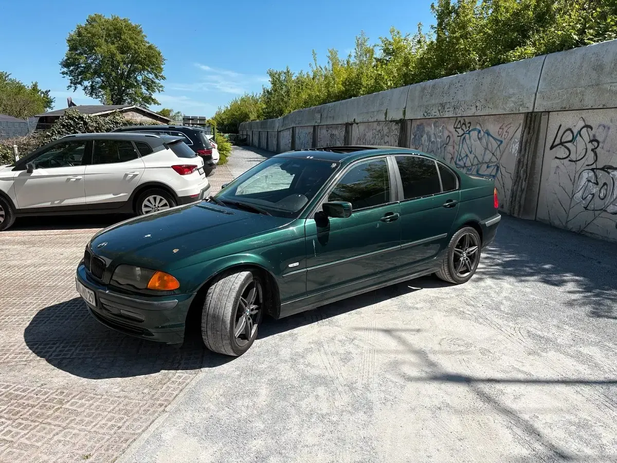 Gebraucht BMW 323 170 PS (125 kW) 1999 Limousine