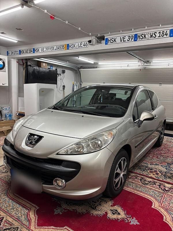 Silber Gebraucht 2009 Peugeot 207 Kleinwagen | 2.500 € (Fairer Preis) - Bild 1/4