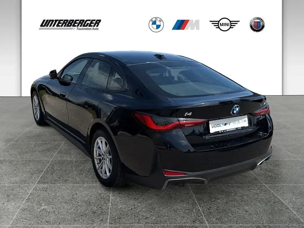 Używany BMW i4 210 kW (286 KM) 2023 Czarny Sedan/Limuzyna
