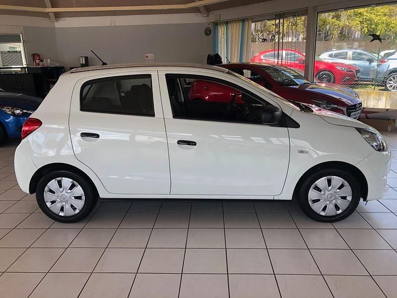 Gebraucht Mitsubishi Space Star 71 PS (52 kW) 2015 Weiß Limousine