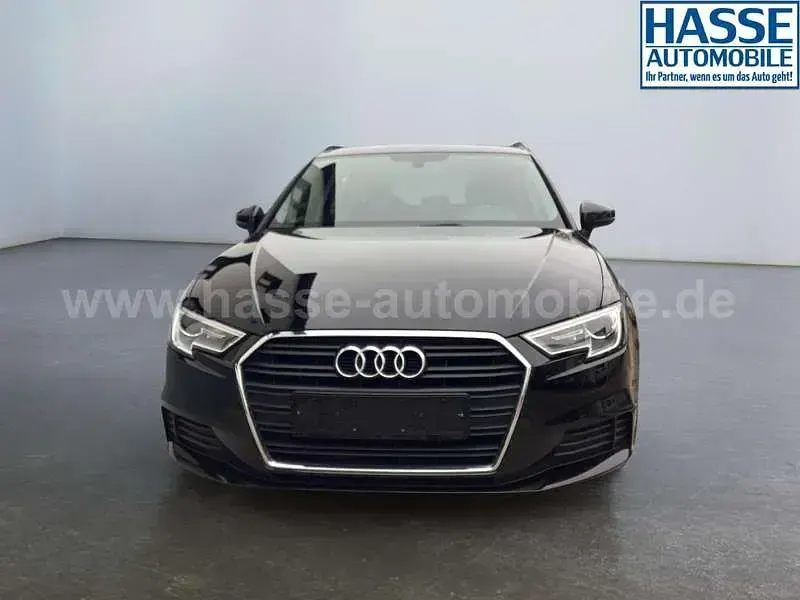 Gebraucht Audi A3 Basis 150 PS (110 kW) 2017 Schwarz Limousine