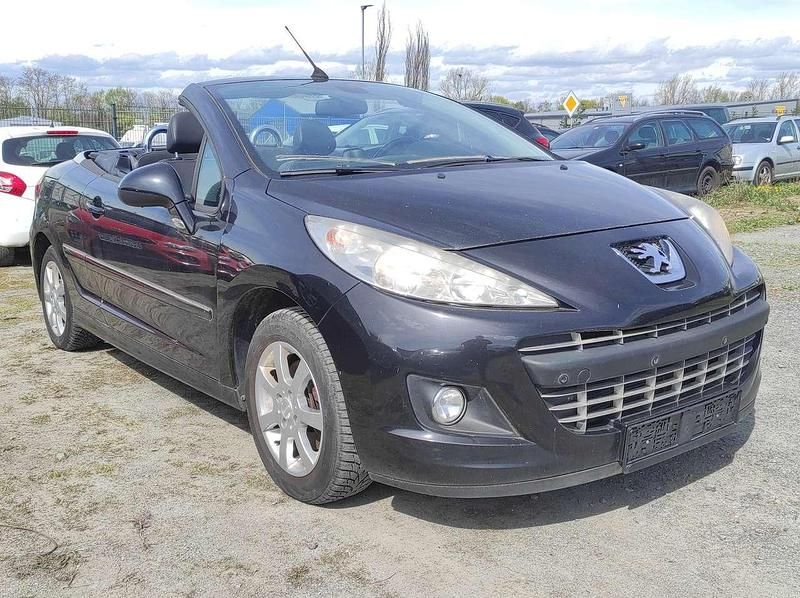 Gebraucht Peugeot 207 CC 109 PS (80 kW) 2009 Farbe schwarz obsidien Cabrio