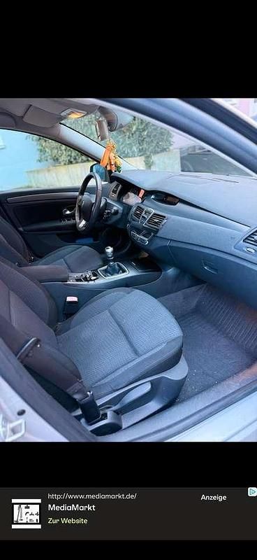 Gebraucht Renault Laguna GrandTour Expression 110 PS (80 kW) 2008 Silber Kombi