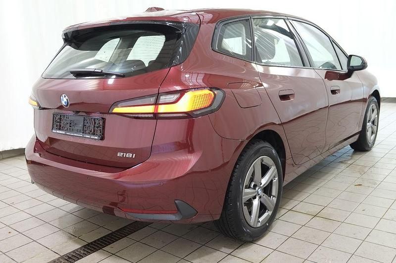 Gebraucht BMW 218 Active Tourer 136 PS (100 kW) 2024 Rot Van / Kleinbus