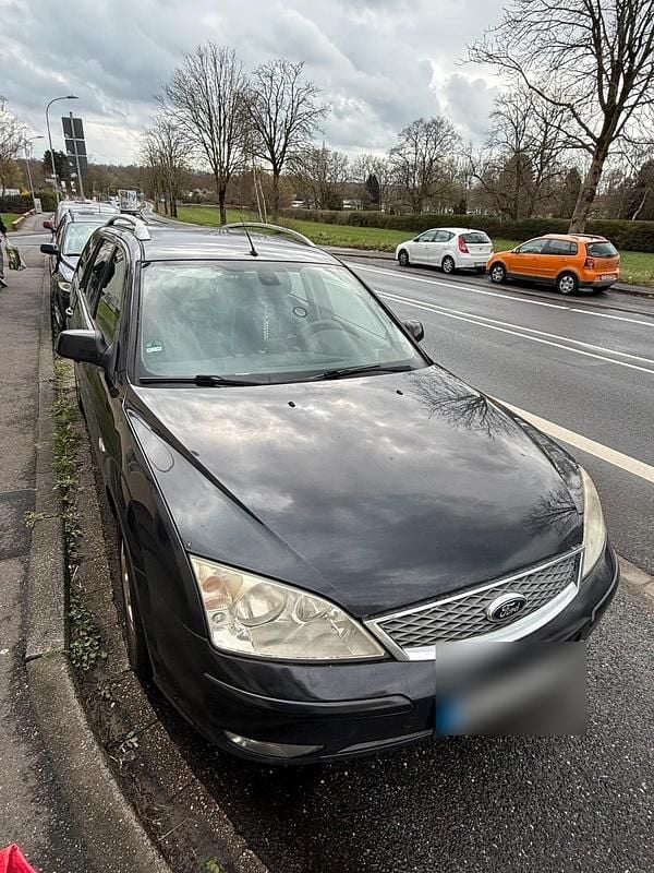 Gebraucht Ford Focus 131 PS (96 kW) 2014 Schwarz Kombi