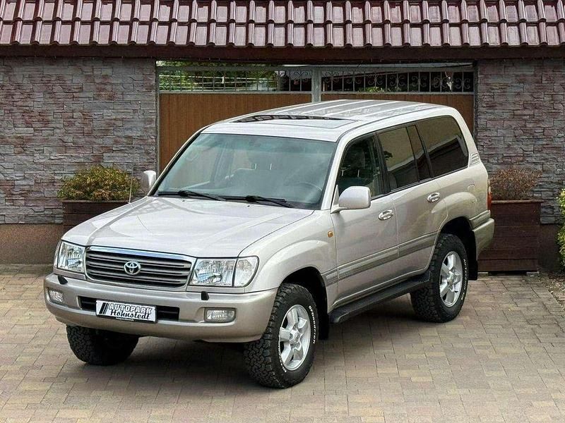 Kareliasilber metallic Gebraucht 2005 Toyota Land Cruiser Executive SUV | 39.900 € - Bild 1/4