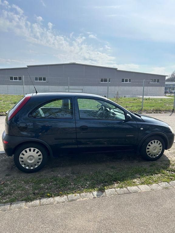 Gebraucht Opel Corsa 75 PS (55 kW) 2001 Blau Kleinwagen