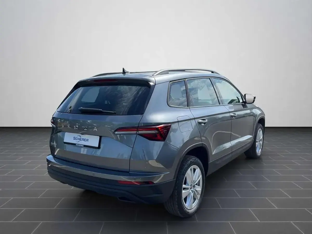 Gebraucht Skoda Karoq Selection 150 PS (110 kW) 2025 Grau SUV