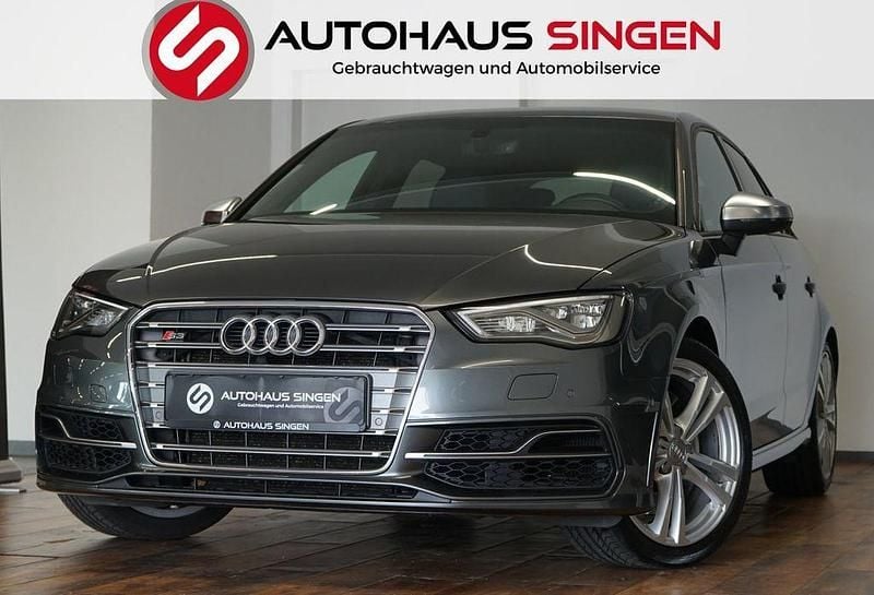 Gebraucht Audi S3 Ambiente 301 PS (221 kW) 2015 Grau metallic Limousine