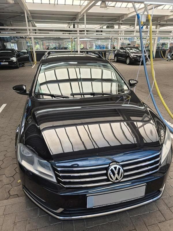 Schwarz Gebraucht 2013 VW Passat Kombi | 9.000 € (Fairer Preis) - Bild 1/4