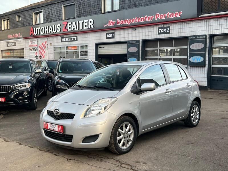 Grau Gebraucht 2012 Daihatsu Charade Kleinwagen | 4.490 € - Bild 1/3