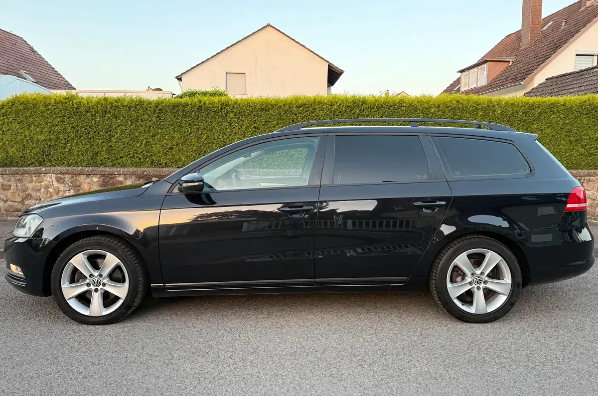Gebraucht VW Passat 140 PS (102 kW) 2012 Schwarz Kombi