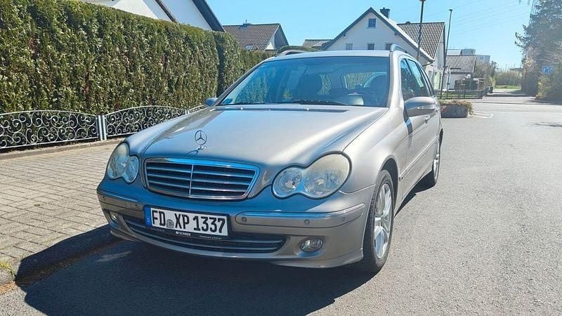 Gebraucht Mercedes C200 Elegance 122 PS (89 kW) 2004 Limousine