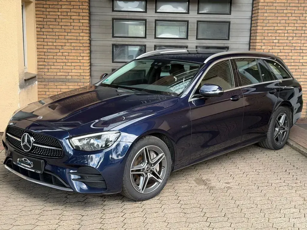 Gebraucht Mercedes E300 AMG 194 PS (142 kW) 2020 Blau Limousine