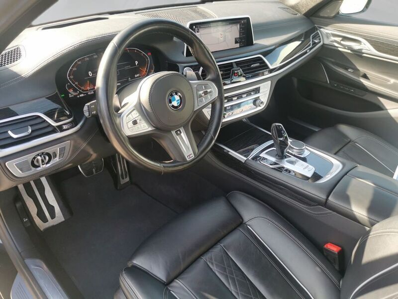 Gebraucht BMW 740 M Sport 320 PS (235 kW) 2021 Saphirschwarz metallic Limousine