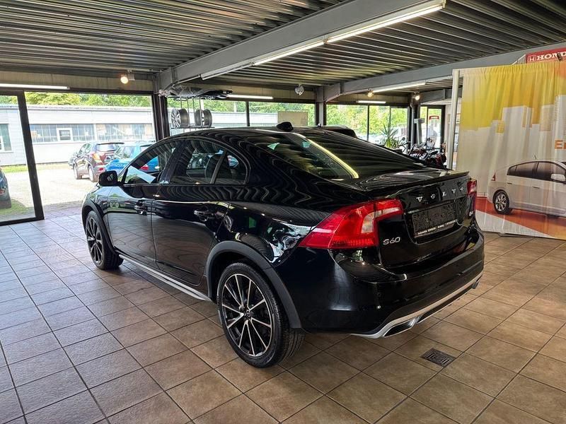 Gebraucht Volvo S60 CC 190 PS (139 kW) 2017 Schwarz Limousine