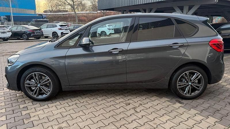 Gebraucht BMW 220 Active Tourer Sport Line 190 PS (139 kW) 2020 Grau Van / Kleinbus