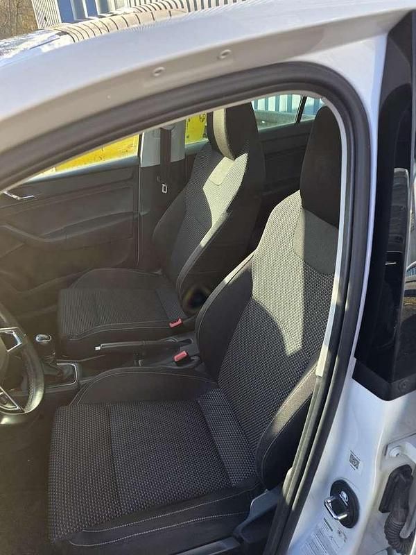 Gebraucht Skoda Rapid Active 86 PS (63 kW) 2014 Kleinwagen