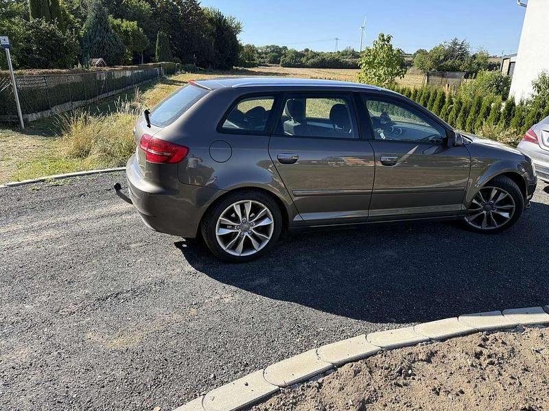 Gebraucht 2012 Audi A3 Sportback Ambiente Kombi | 6.250 € (Guter Preis) - Bild 1/4