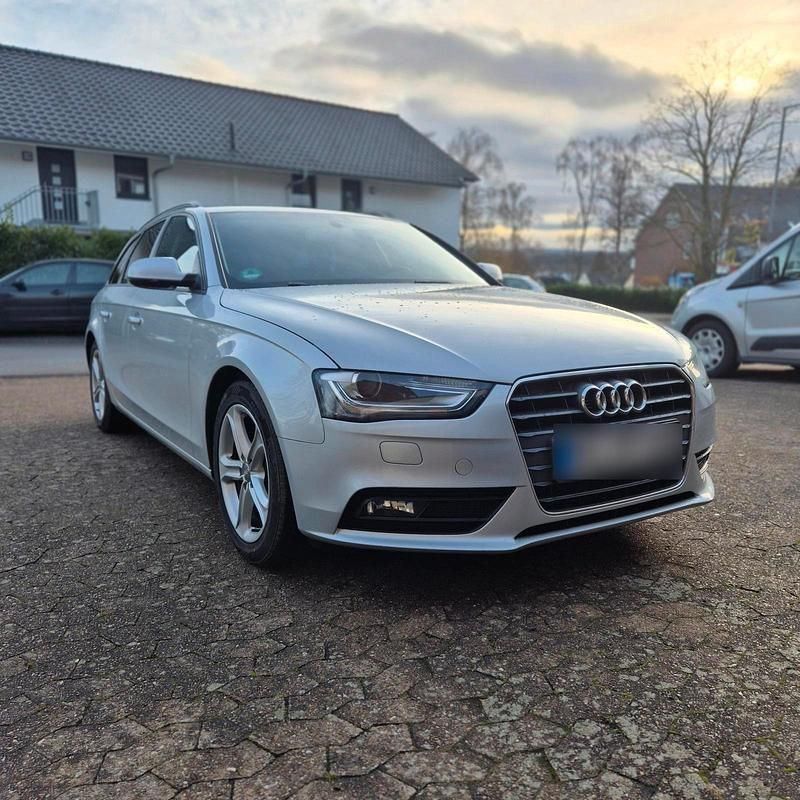Gebraucht Audi A4 177 PS (130 kW) 2013 Grau Kombi