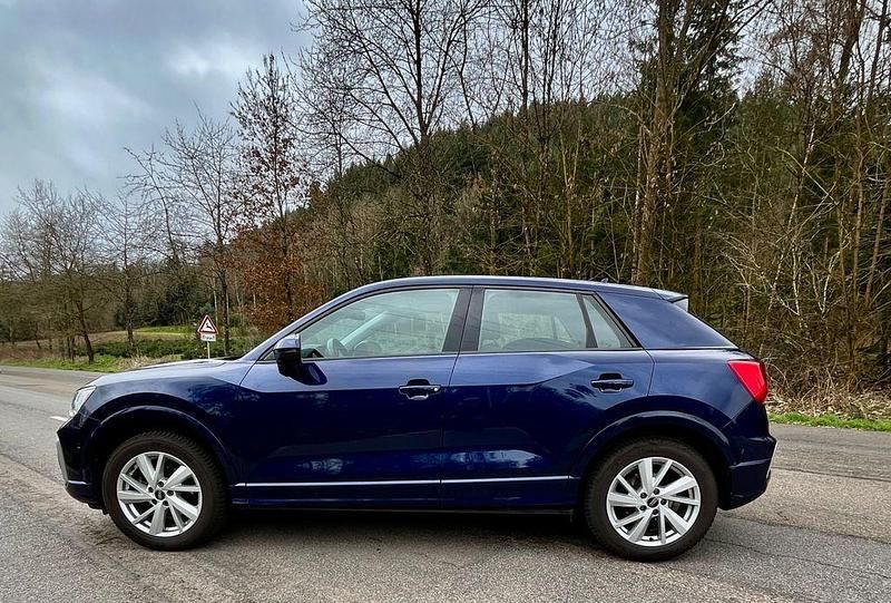 Gebraucht Audi Q2 Advanced Plus 150 PS (110 kW) 2023 Blau SUV