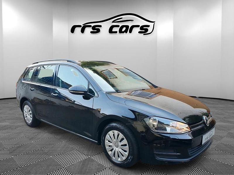 Ebenholzschwarz Gebraucht 2016 VW Golf VII Trendline Kombi | 11.470 € (Fairer Preis) - Bild 1/4