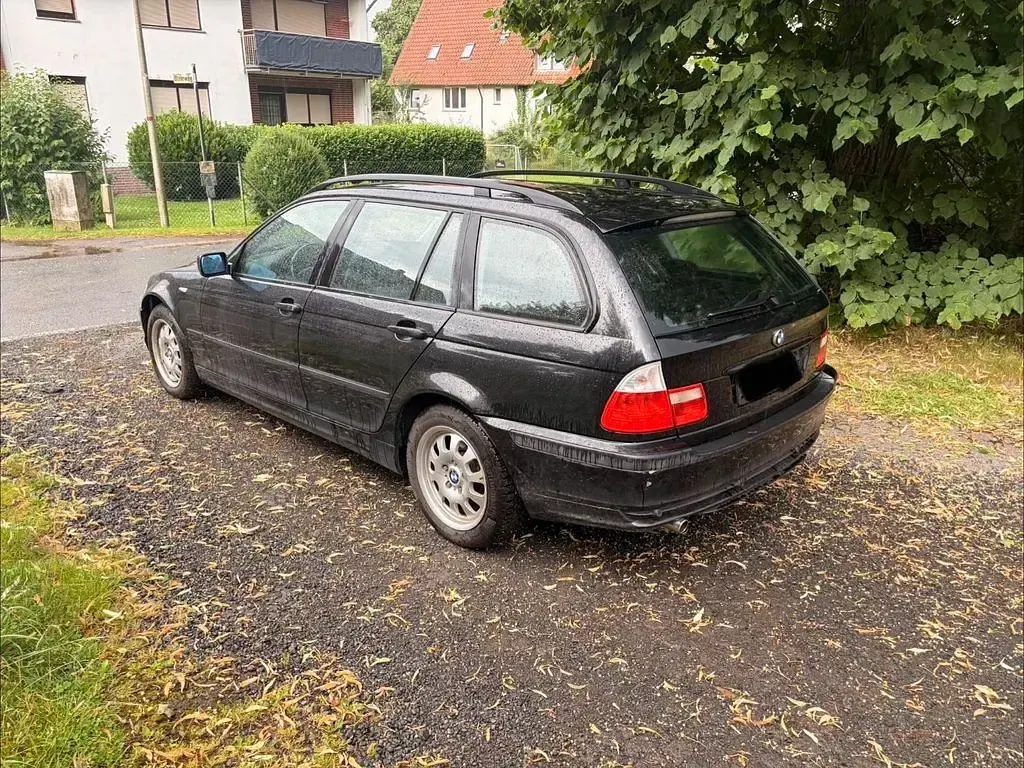 Gebraucht BMW 318 143 PS (105 kW) 2003 Schwarz Kombi