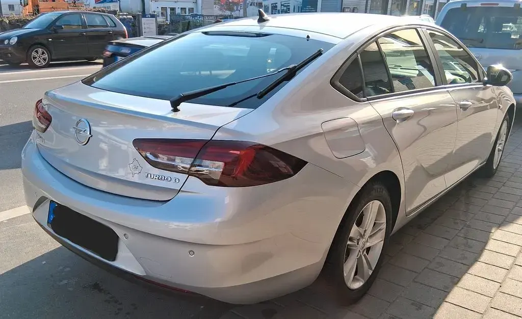 Gebraucht Opel Insignia Sport 136 PS (100 kW) 2018 Silber Limousine