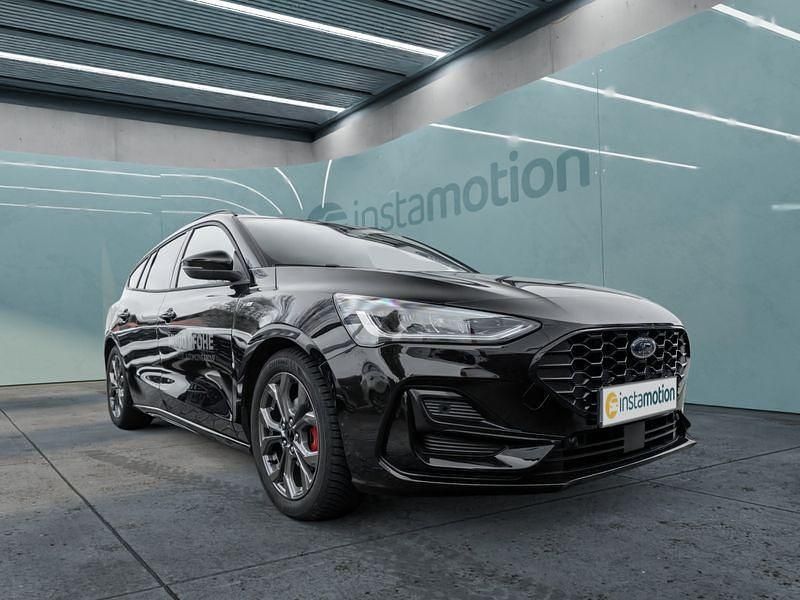 Schwarz Gebraucht 2024 Ford Focus ST-Line Kombi | 26.399 € (Fairer Preis) - Bild 1/4