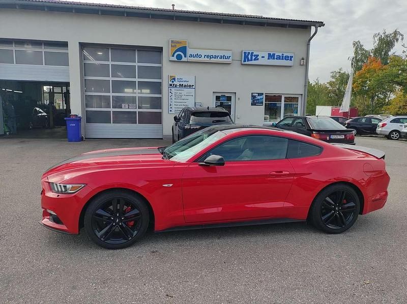 Rot Gebraucht 2016 Ford Mustang Basis Coupé | 22.950 € (Fairer Preis) - Bild 1/4