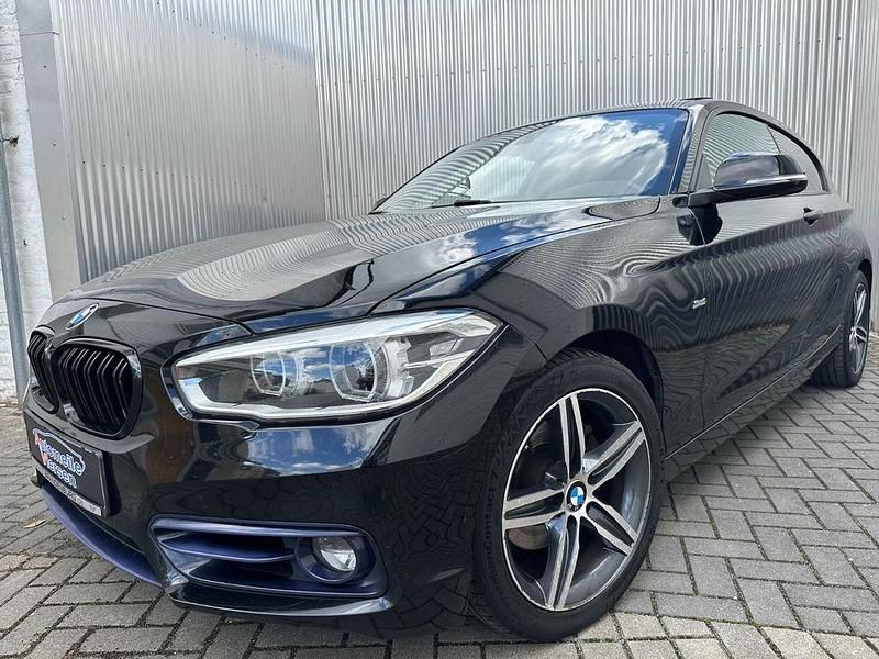 Schwarz Gebraucht 2016 BMW 120 Sport Line Kleinwagen | 10.900 € (Etwas zu teuer) - Bild 1/4