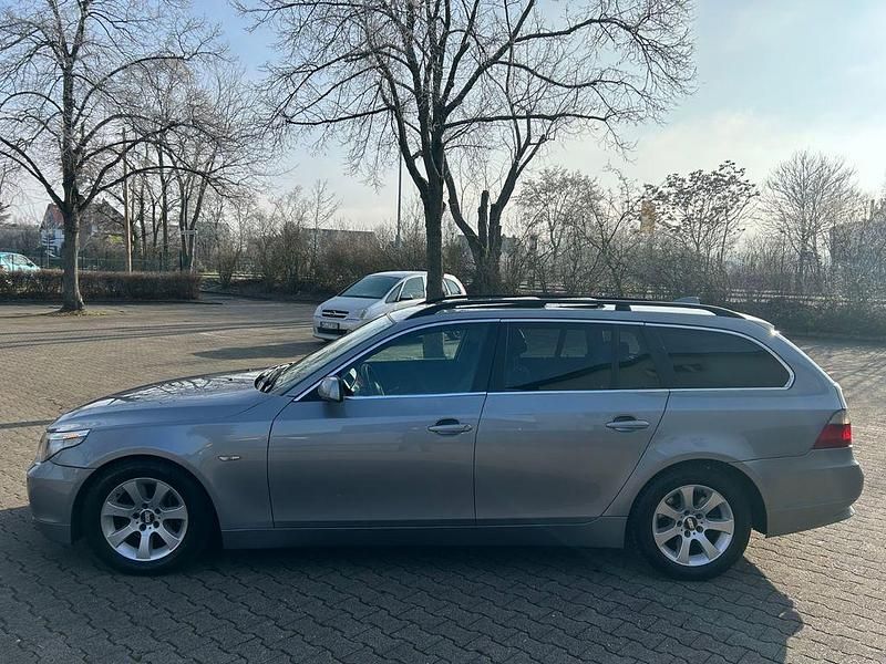Gebraucht BMW 530 Advantage 231 PS (169 kW) 2006 Grau Kombi