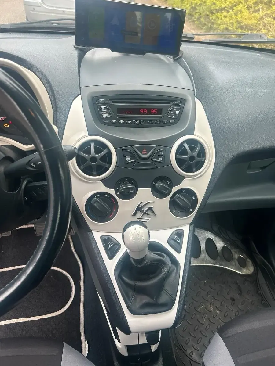 Gebraucht Ford Ka 69 PS (50 kW) 2010 Rot Kleinwagen