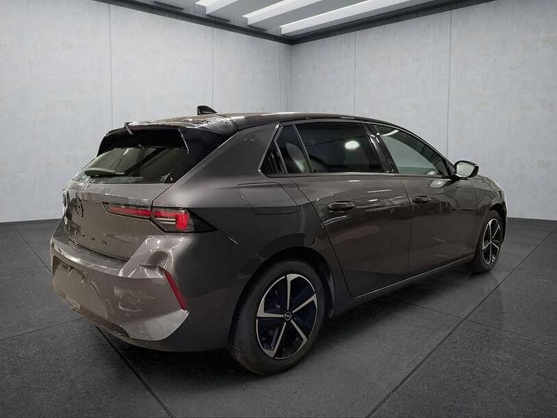 Gebraucht Opel Astra 131 PS (96 kW) 2025 Grau Limousine
